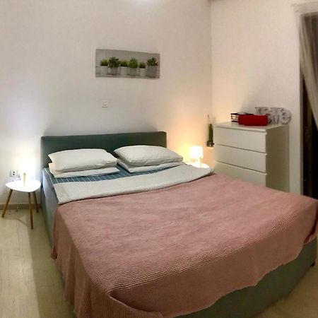 Marina Apartment อาร์เตมีดา ภายนอก รูปภาพ